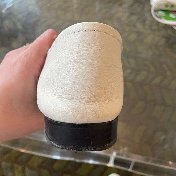 Gucci Women White Leather Loafers Horsebit Buckle - Picture 5 of 8